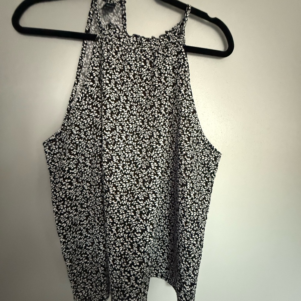 SHEIN Black and White Floral Tank Top
